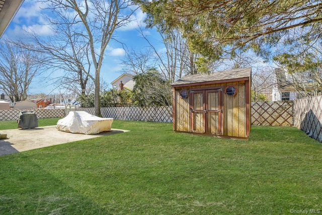 300 Tyler Avenue, Miller Place, NY 11764