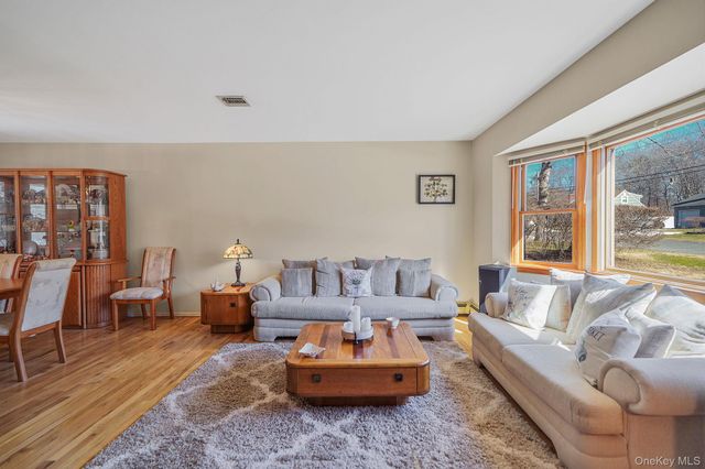 300 Tyler Avenue, Miller Place, NY 11764