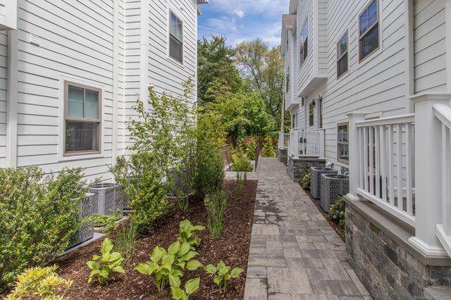 1 Howard Avenue C3, Norwalk, CT 06855