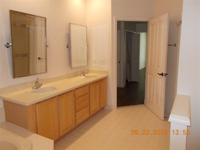 2304 Cleveland Way, Canton, MI 48188