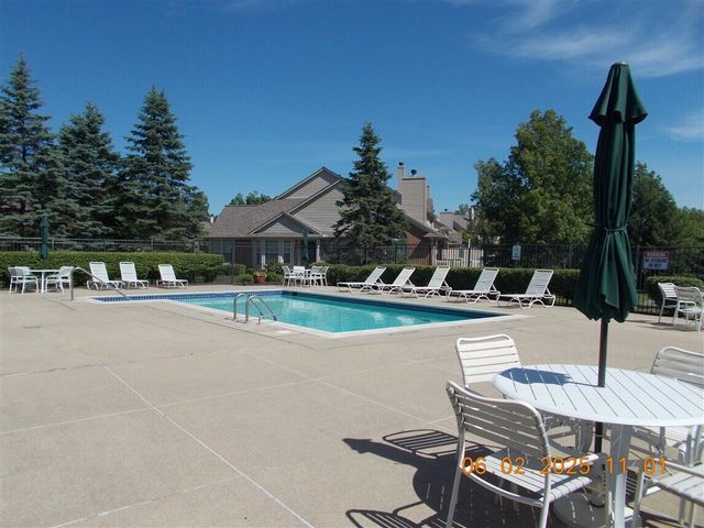 2304 Cleveland Way, Canton, MI 48188