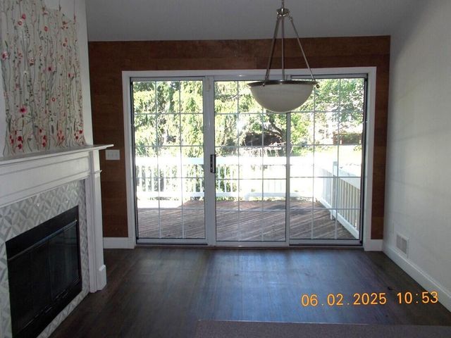 2304 Cleveland Way, Canton, MI 48188