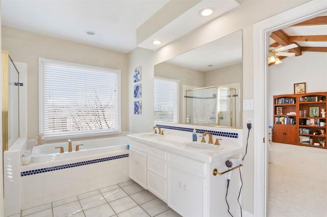 681 Leisure LN, Cedar Creek, TX 78612