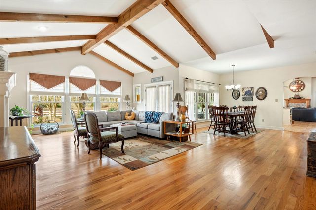 681 Leisure LN, Cedar Creek, TX 78612