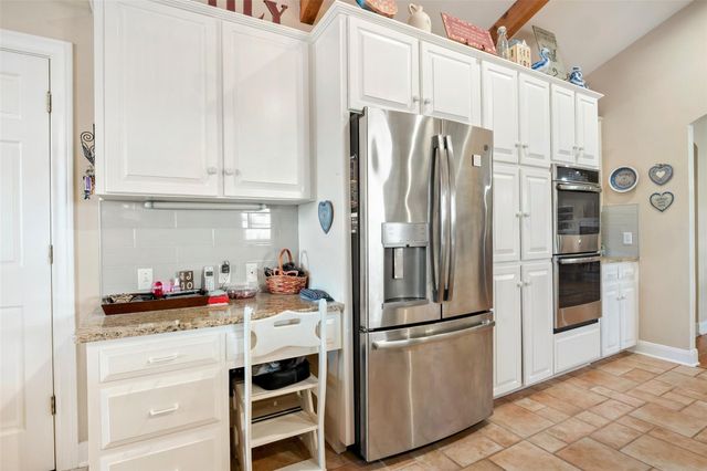 681 Leisure LN, Cedar Creek, TX 78612