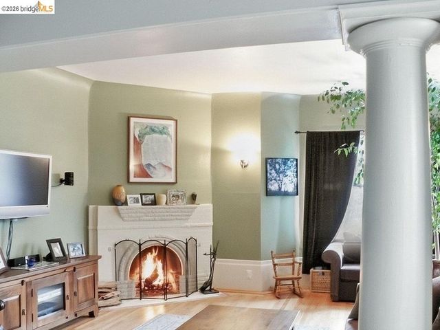 339 Hanover Ave, Oakland, CA 94606