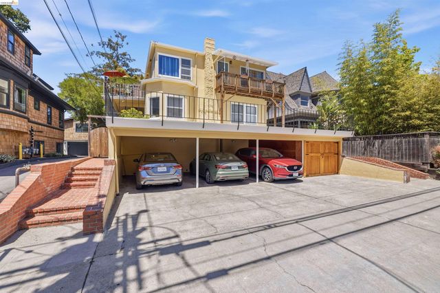 339 Hanover Ave, Oakland, CA 94606