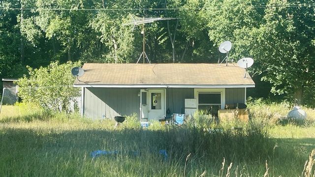 2694 W Clarence Road, Harrison, MI 48625