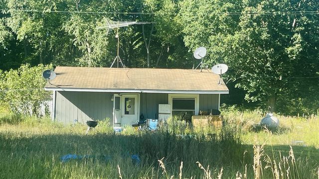 2694 W Clarence Road, Harrison, MI 48625