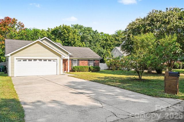 12109 Landing Green Drive, Charlotte, NC 28277