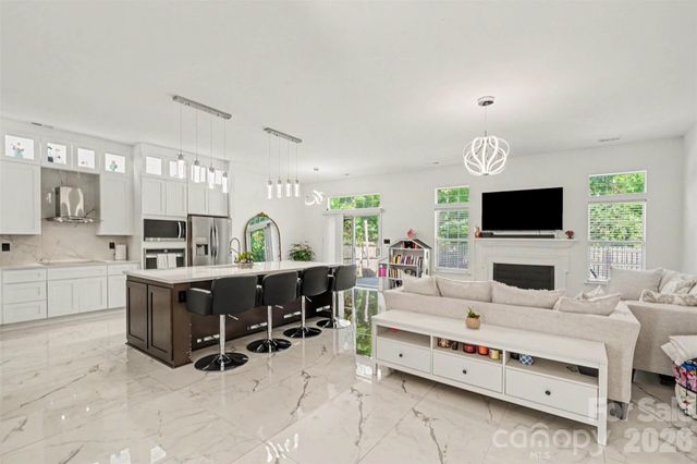 12109 Landing Green Drive, Charlotte, NC 28277