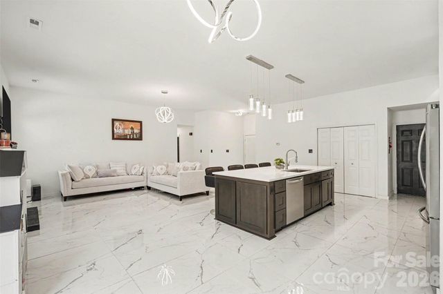 12109 Landing Green Drive, Charlotte, NC 28277