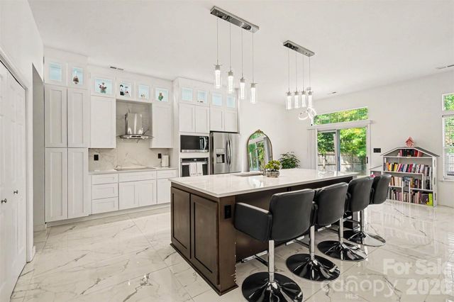 12109 Landing Green Drive, Charlotte, NC 28277