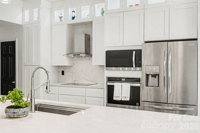 12109 Landing Green Drive, Charlotte, NC 28277
