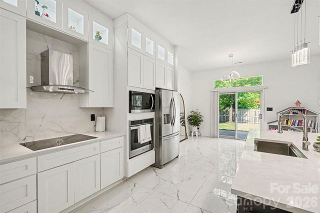 12109 Landing Green Drive, Charlotte, NC 28277