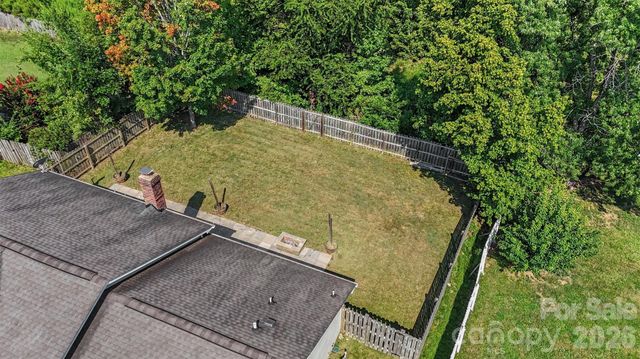 12109 Landing Green Drive, Charlotte, NC 28277