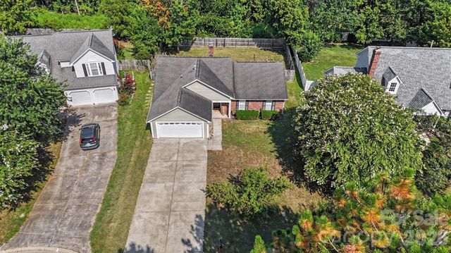 12109 Landing Green Drive, Charlotte, NC 28277