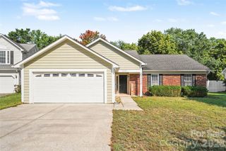 12109 Landing Green Drive, Charlotte, NC 28277