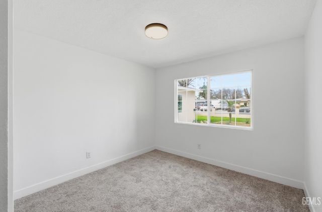 2617 Earlene Avenue, Bakersfield, CA 93304