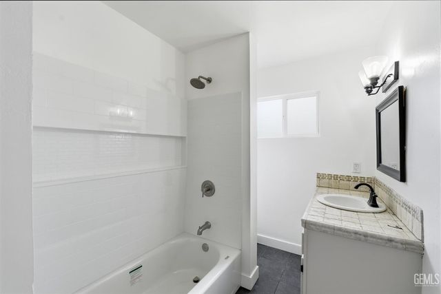 2617 Earlene Avenue, Bakersfield, CA 93304