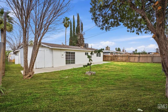 2617 Earlene Avenue, Bakersfield, CA 93304