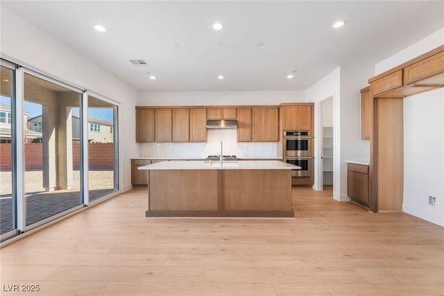 5924 Flowering Hill Court, Las Vegas, NV 89131