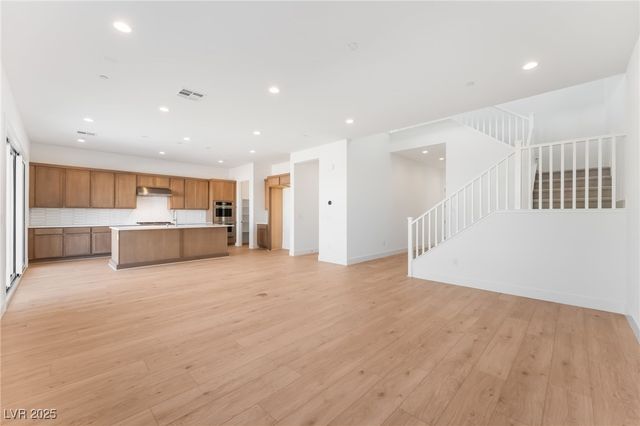 5924 Flowering Hill Court, Las Vegas, NV 89131