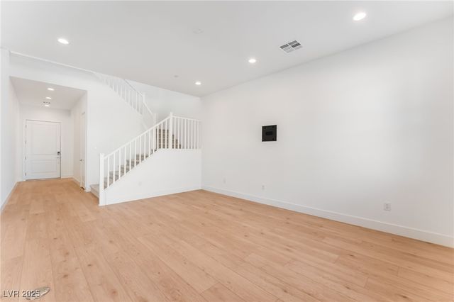 5924 Flowering Hill Court, Las Vegas, NV 89131