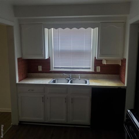 18681 Blackmoor Blackmoor Street, Detroit, MI 48234