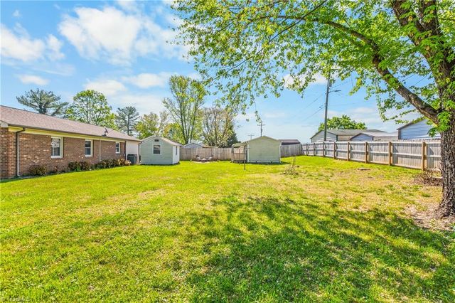 143 Jenny Lane, Pilot Mountain, NC 27041