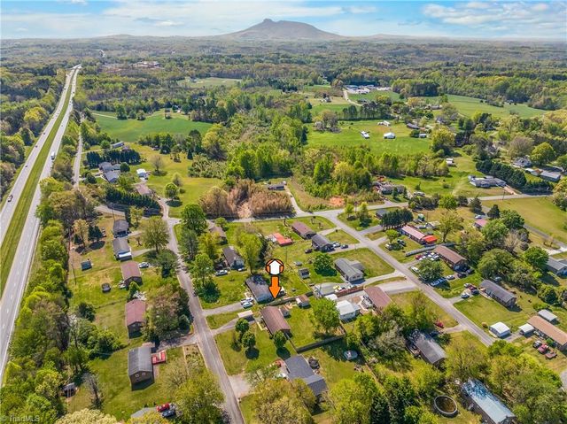 143 Jenny Lane, Pilot Mountain, NC 27041
