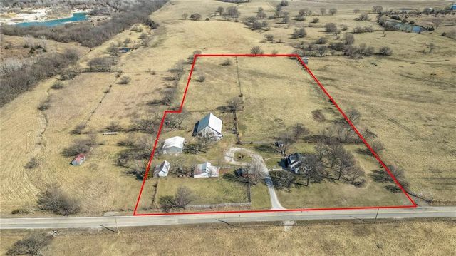 27615 Block Road, Paola, KS 66071