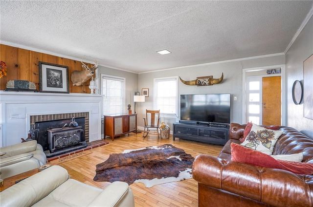 27615 Block Road, Paola, KS 66071