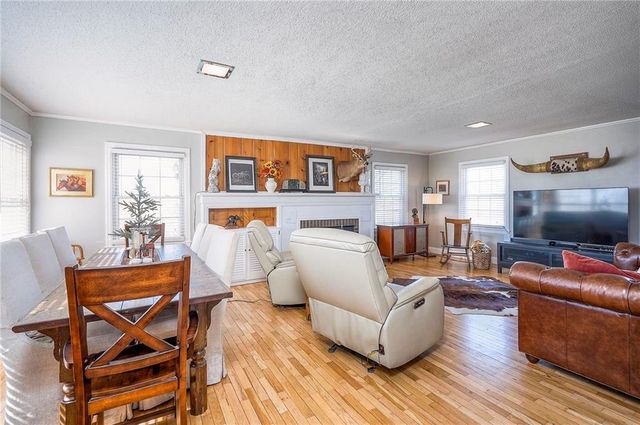 27615 Block Road, Paola, KS 66071