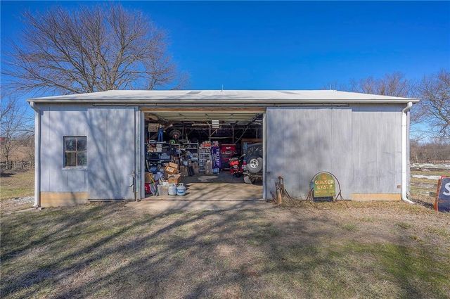 27615 Block Road, Paola, KS 66071