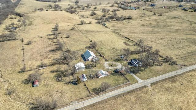 27615 Block Road, Paola, KS 66071