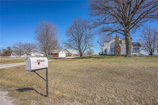 27615 Block Road, Paola, KS 66071