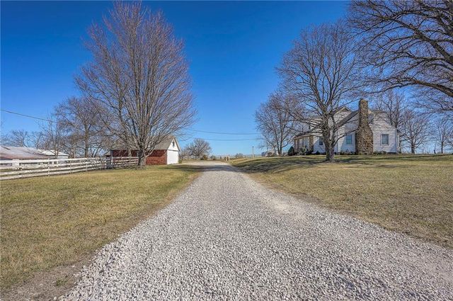 27615 Block Road, Paola, KS 66071