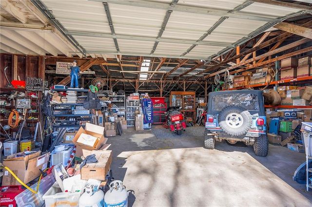 27615 Block Road, Paola, KS 66071