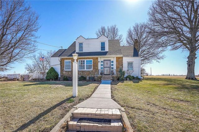 27615 Block Road, Paola, KS 66071