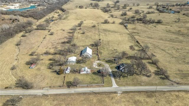 27615 Block Road, Paola, KS 66071
