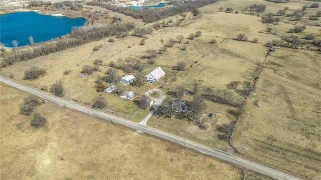 27615 Block Road, Paola, KS 66071