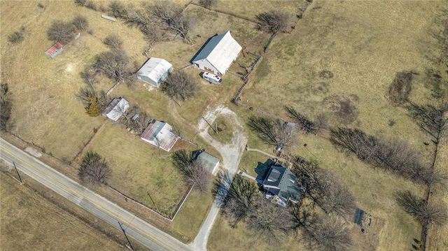 27615 Block Road, Paola, KS 66071