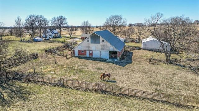 27615 Block Road, Paola, KS 66071
