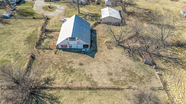 27615 Block Road, Paola, KS 66071