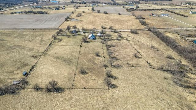 27615 Block Road, Paola, KS 66071