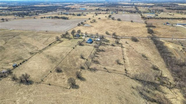 27615 Block Road, Paola, KS 66071