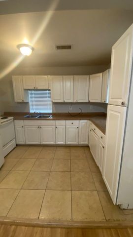 1918 Oleander Drive, La Marque, TX 77568