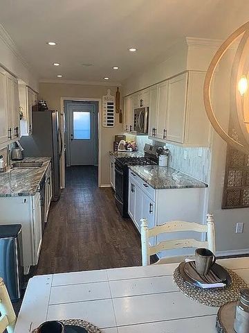 2428 Rolling Hill Drive, Dyer, IN 46311