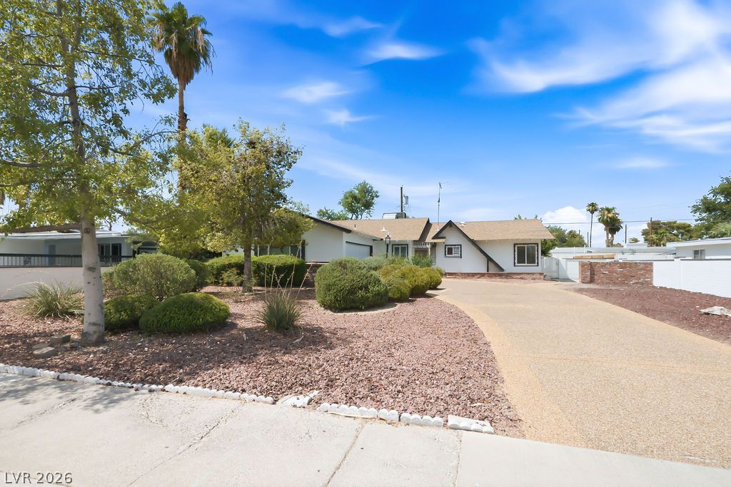 551 East Oakey Boulevard, Las Vegas, NV 89104 — photo 2
